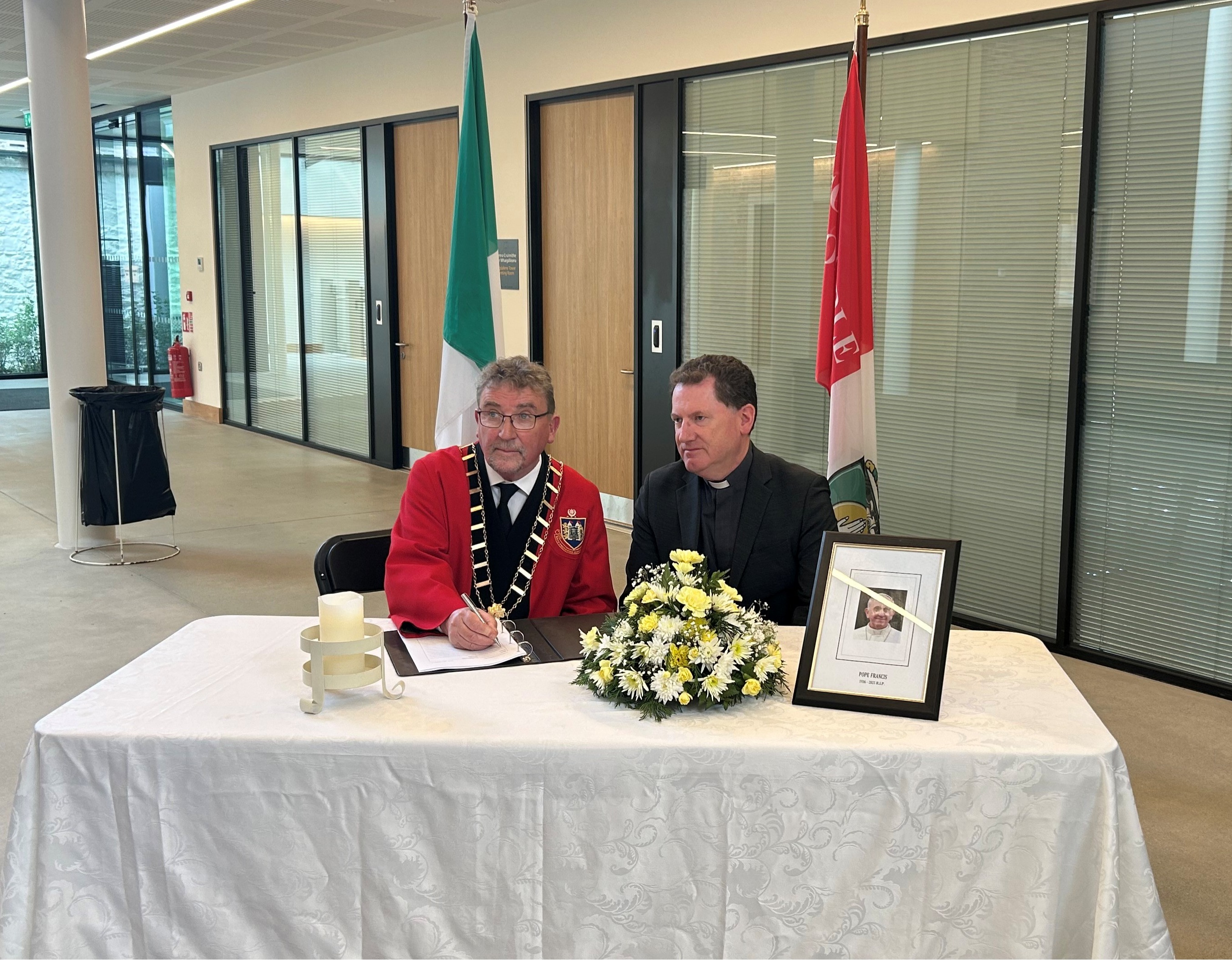 Pope-Francis-Book-of-Condolences