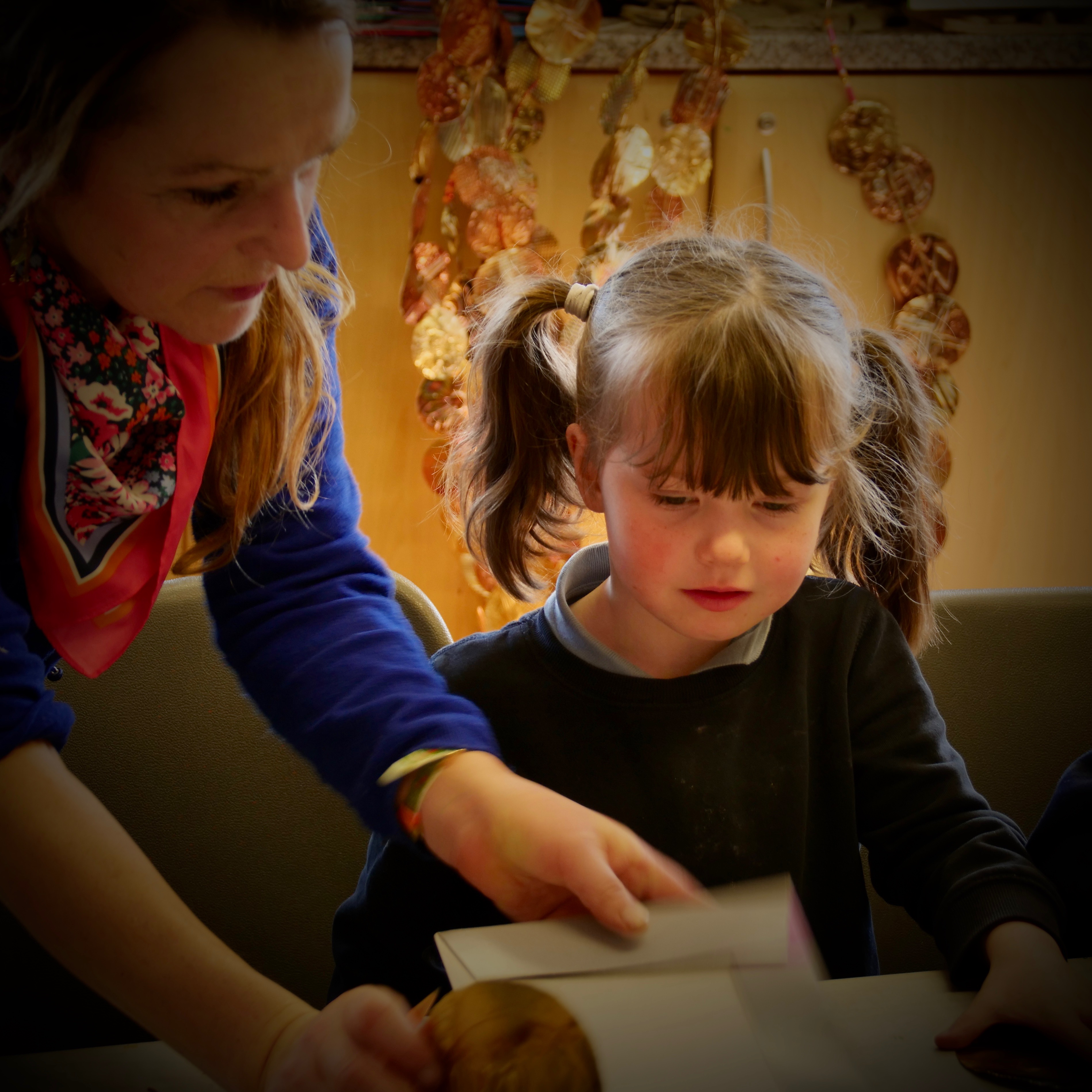 Artist-Shauna-Swords-with-student