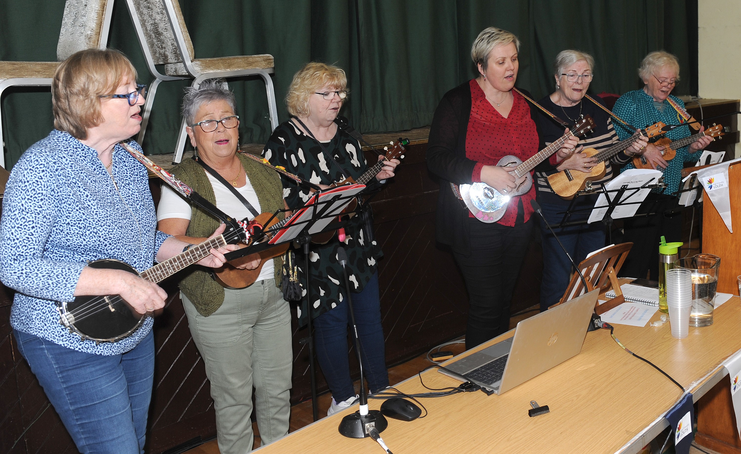 Ukuele-Band-- Ukuele-Band--