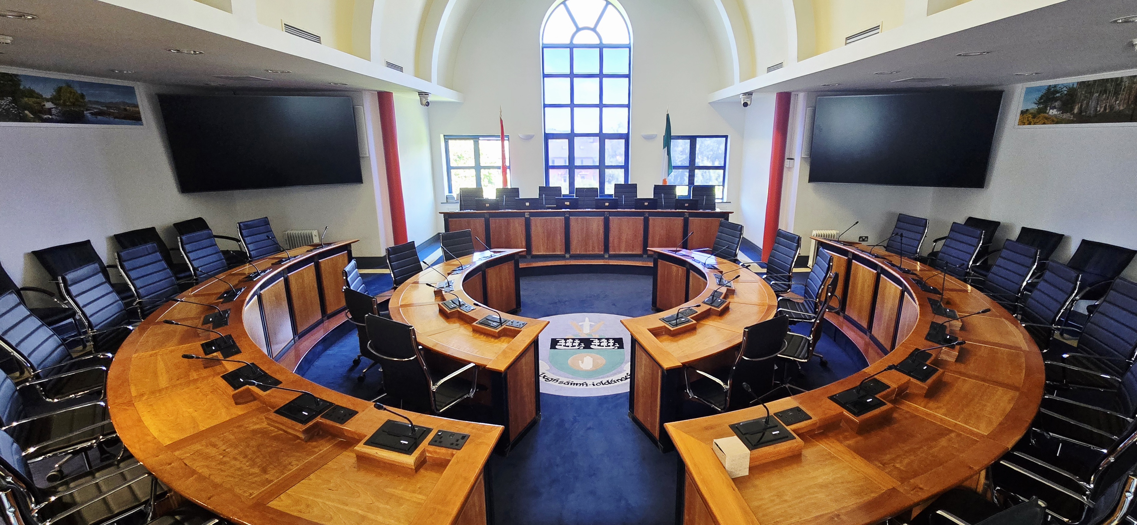 council-chamber-3 council-chamber-3