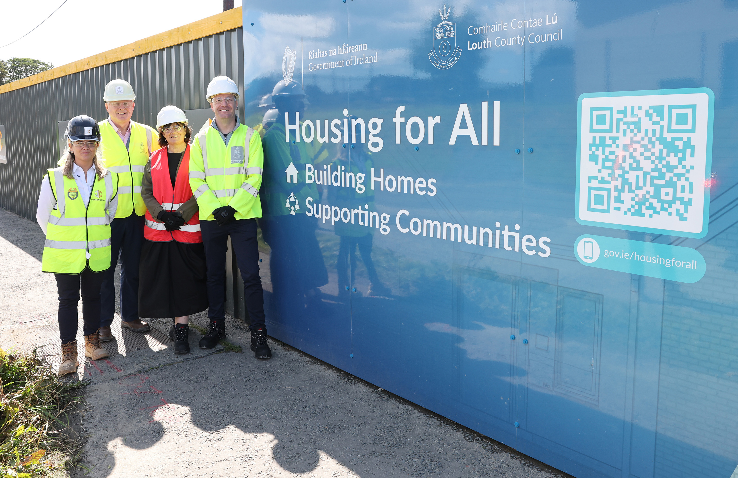 3. Lisa Murtagh, Chief Operations Officer, Cunningham Contracts Ltd, David Conway, Chief Executive of Louth County Council; Cllr Michelle Hall, Mayor of Drogheda; and Cllr Sean Kelly, Cathaoirleach of Louth County Council. Greenhills-Grange