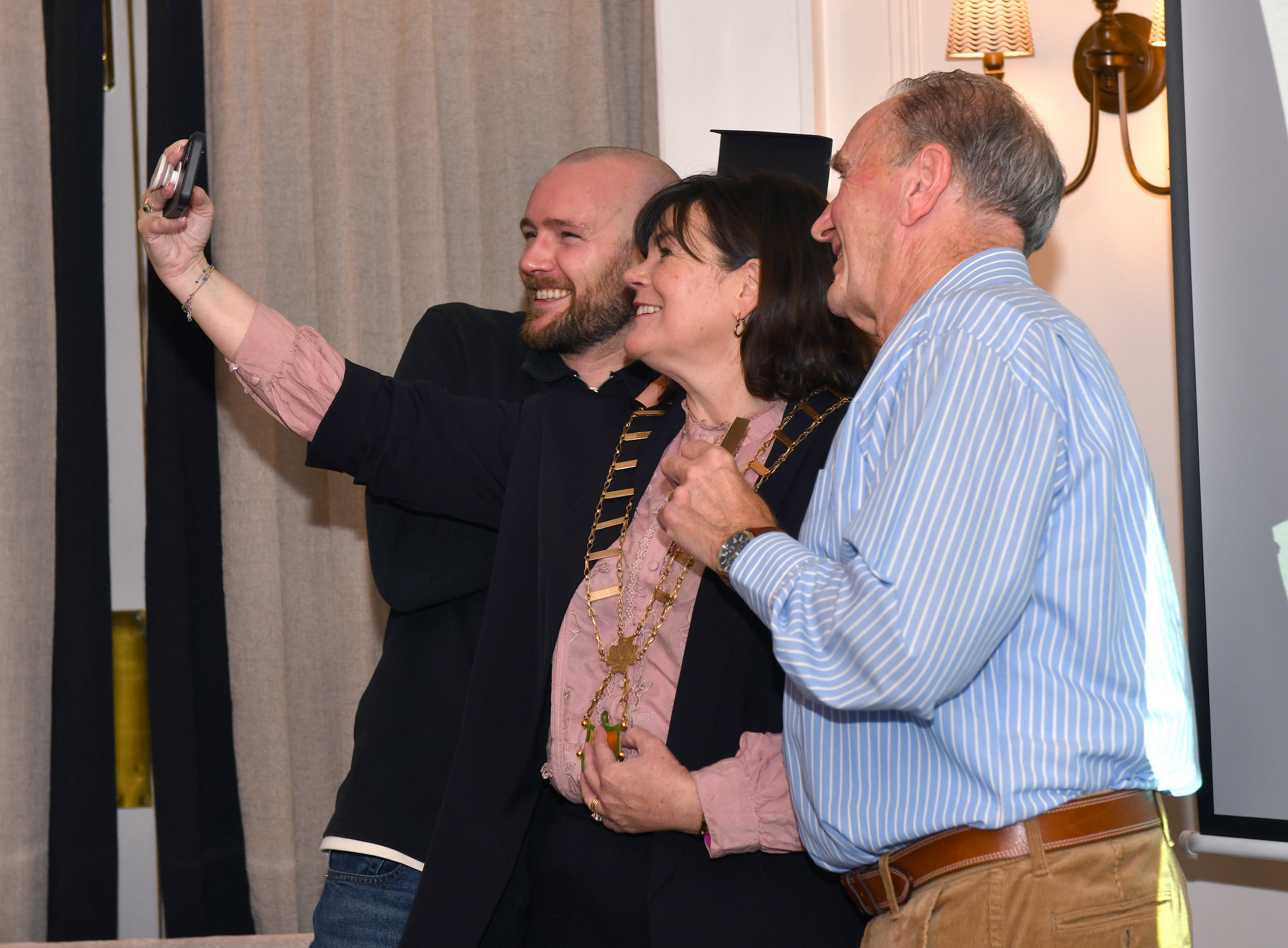 Selfie Time.....Cllr. Michelle Hall, Mayor of Drogheda with Seán McCabe and Aidan Duffy, Harmony Heights who won overall winner of the Over 50 Houses category at the Louth in Bloom awards ceremony held in Bellingham Castle. Photo by Ken Finegan/Newspics Photography AR-selfie-time